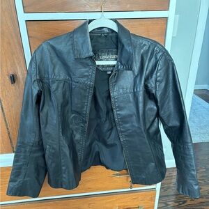 Women’s Fitted Leather Jacket